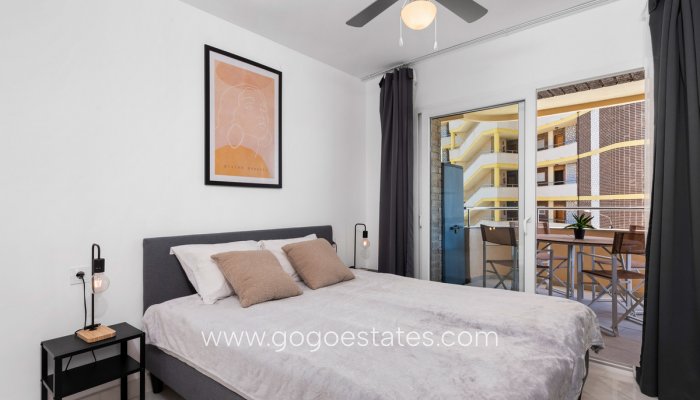 Te koop - Appartement - Appartement op de middelste verdieping - Orihuela - La Zenia