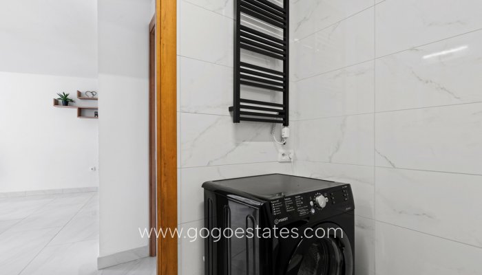 Te koop - Appartement - Appartement op de middelste verdieping - Orihuela - La Zenia