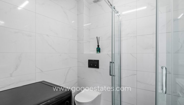 Te koop - Appartement - Appartement op de middelste verdieping - Orihuela - La Zenia