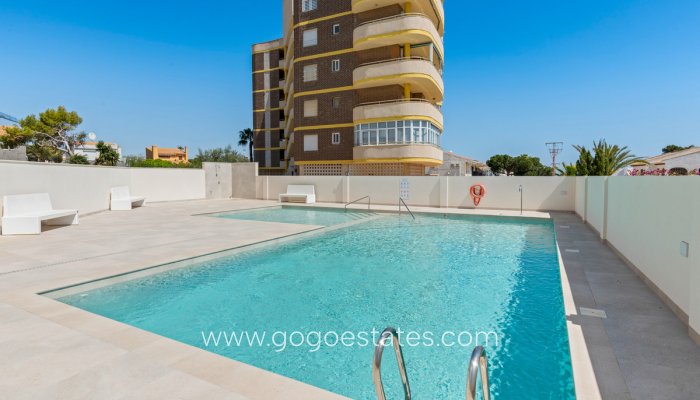 Te koop - Appartement - Appartement op de middelste verdieping - Orihuela - La Zenia