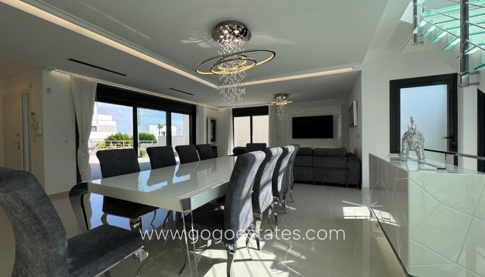 Te koop - Huis - Vrijstaande Villa - San Miguel De Salinas - San Miguel de Salinas Centro