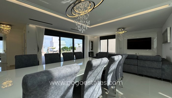 Te koop - Huis - Vrijstaande Villa - San Miguel De Salinas - San Miguel de Salinas Centro