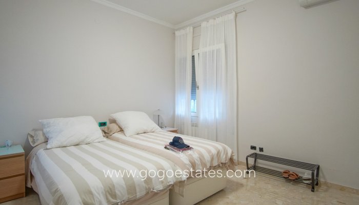 Te koop - Huis - Vrijstaande Villa - Dénia - Denia Centro