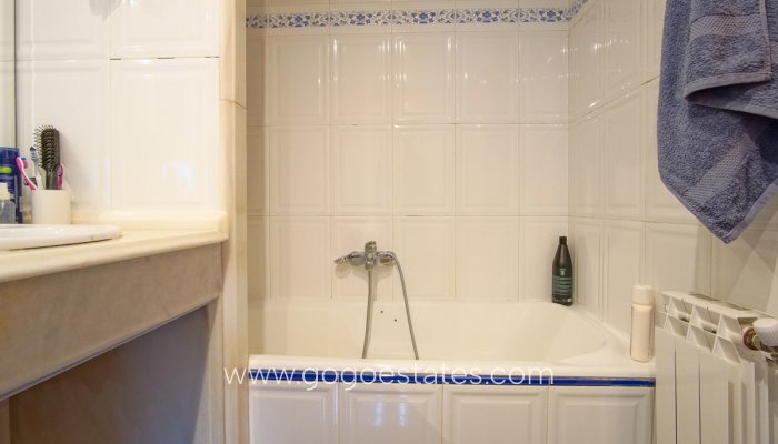 Te koop - Huis - Vrijstaande Villa - Dénia - Denia Centro