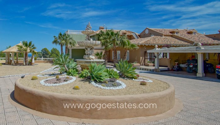 Te koop - Huis - Vrijstaande Villa - La Nucía - La Nucia Centro