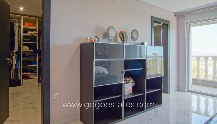 Te koop - Huis - Vrijstaande Villa - La Nucía - La Nucia Centro