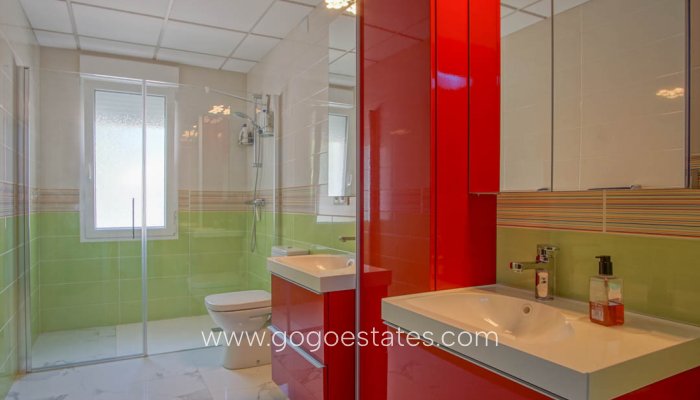 Te koop - Huis - Vrijstaande Villa - La Nucía - La Nucia Centro