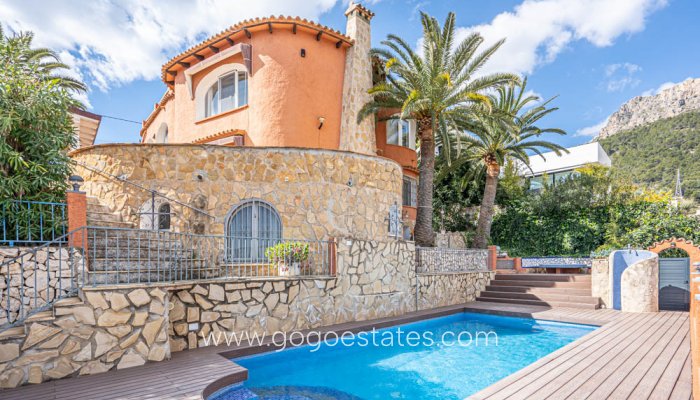 Te koop - Huis - Vrijstaande Villa - Calpe - Calpe Centro