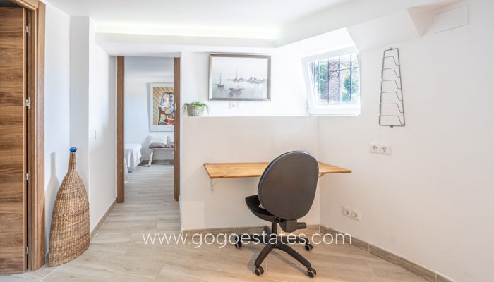 Te koop - Huis - Vrijstaande Villa - Calpe - Calpe Centro