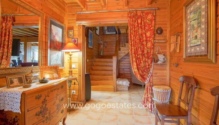 Revente - Maison - Villa Individuelle - Orba - Orba Centro