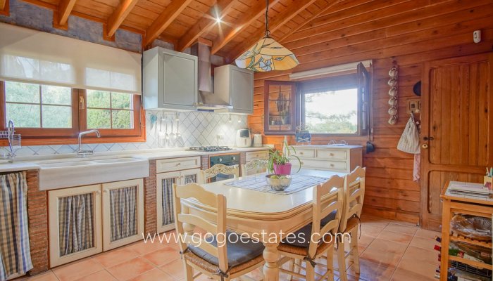 Revente - Maison - Villa Individuelle - Orba - Orba Centro