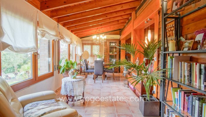 Revente - Maison - Villa Individuelle - Orba - Orba Centro