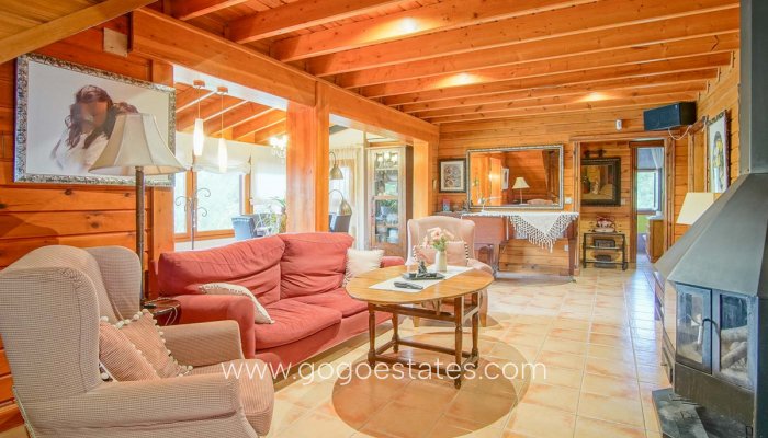 Revente - Maison - Villa Individuelle - Orba - Orba Centro