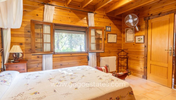 Revente - Maison - Villa Individuelle - Orba - Orba Centro