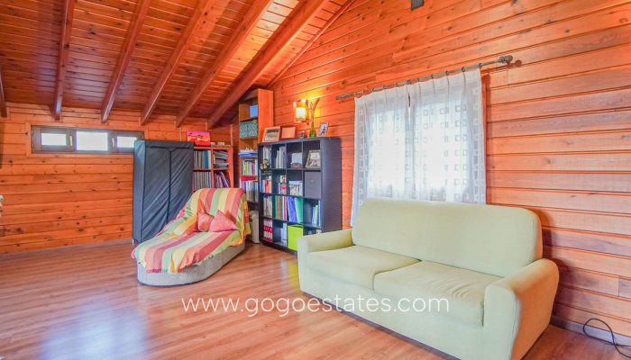 Revente - Maison - Villa Individuelle - Orba - Orba Centro