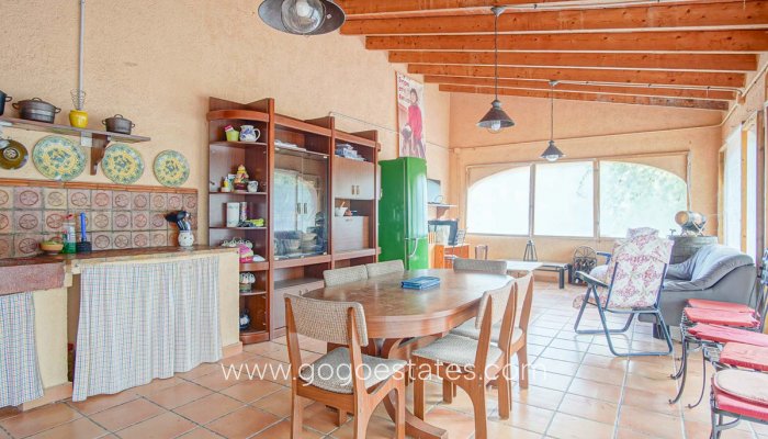 Revente - Maison - Villa Individuelle - Orba - Orba Centro