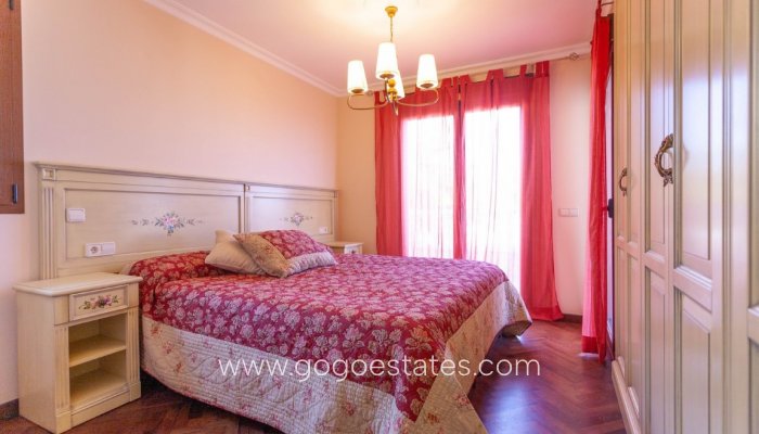 Te koop - Huis - Vrijstaande Villa - Calpe - Calpe Centro