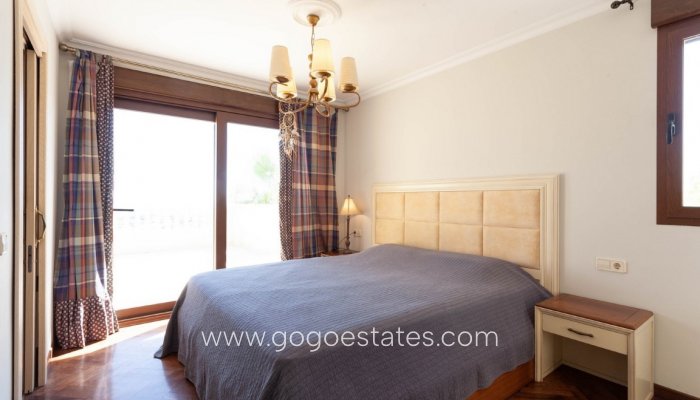 Te koop - Huis - Vrijstaande Villa - Calpe - Calpe Centro