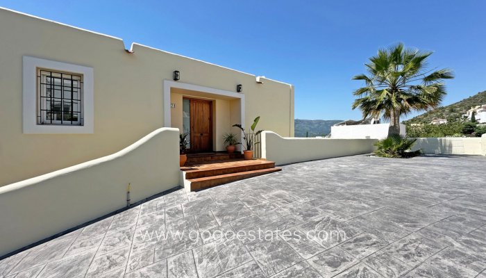 Te koop - Huis - Vrijstaande Villa - Jalon - Jalon Centro