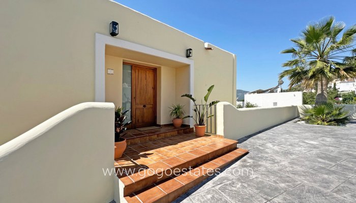 Te koop - Huis - Vrijstaande Villa - Jalon - Jalon Centro