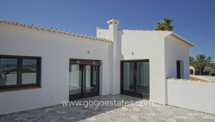 Te koop - Huis - Vrijstaande Villa - Teulada - Moraira