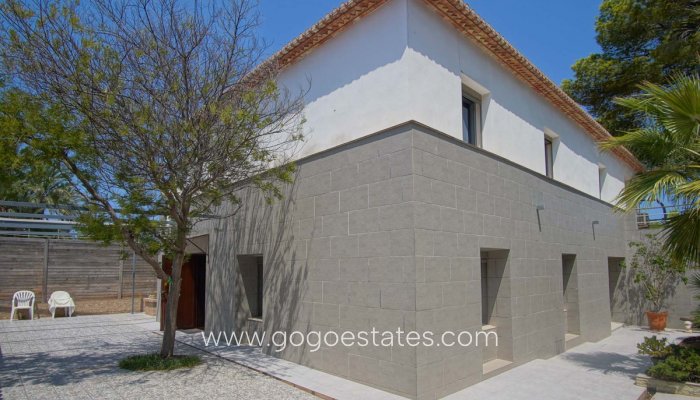 Te koop - Huis - Vrijstaande Villa - Dénia - Denia Centro