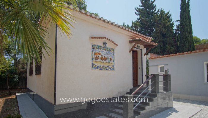 Te koop - Huis - Vrijstaande Villa - Dénia - Denia Centro