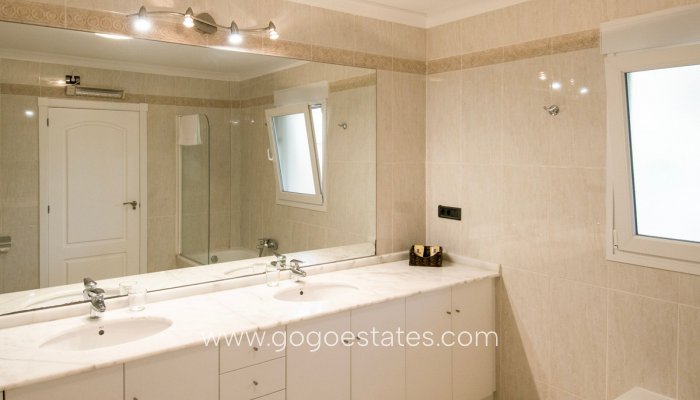 Te koop - Appartement - Appartement op de middelste verdieping - Benissa - Benissa Centro