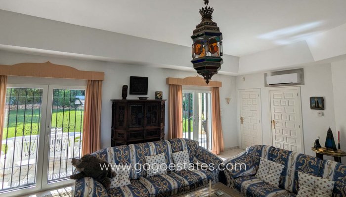 Te koop - Huis - Vrijstaande Villa - Dénia - Denia Centro