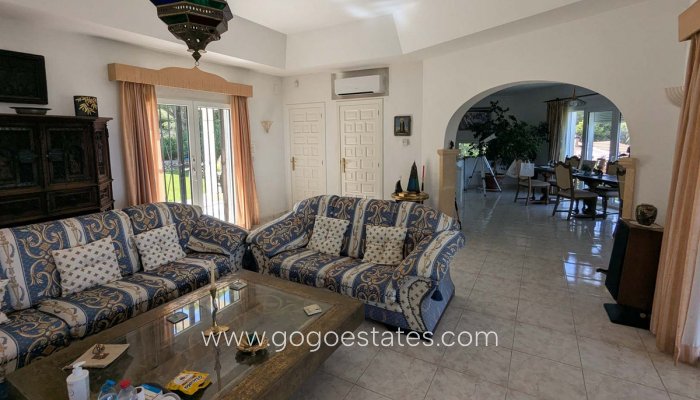 Te koop - Huis - Vrijstaande Villa - Dénia - Denia Centro