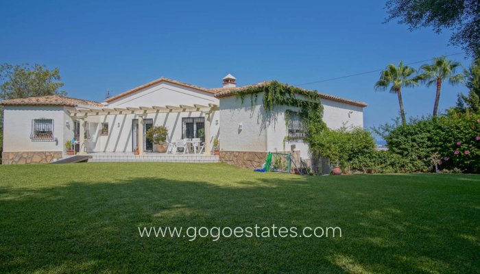 Te koop - Huis - Vrijstaande Villa - Dénia - Denia Centro