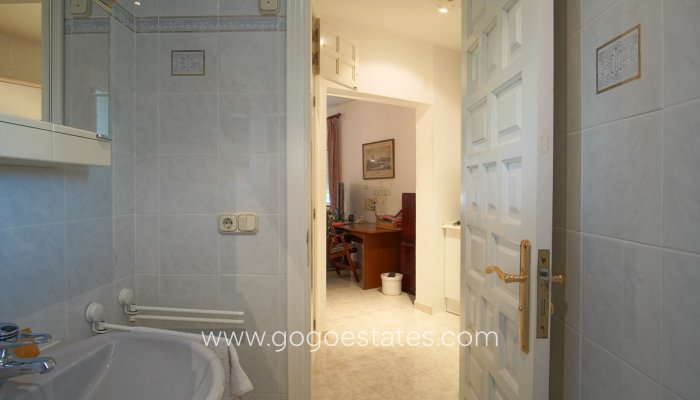 Te koop - Huis - Vrijstaande Villa - Dénia - Denia Centro