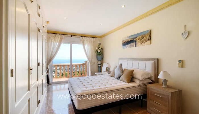 Te koop - Huis - Vrijstaande Villa - Teulada - Moraira