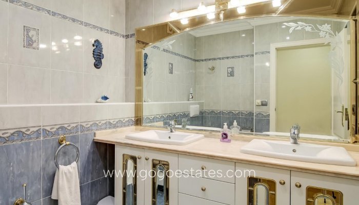 Te koop - Huis - Vrijstaande Villa - Teulada - Moraira