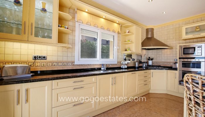 Te koop - Huis - Vrijstaande Villa - Teulada - Moraira