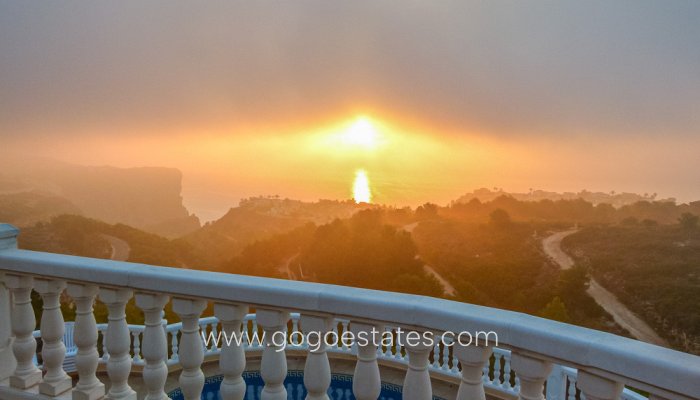 Te koop - Huis - Vrijstaande Villa - Benitachell - Benitachell Centro