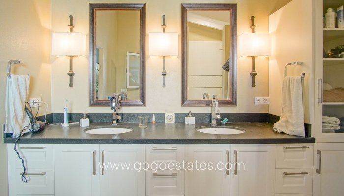 Te koop - Huis - Vrijstaande Villa - Pego - Pego Centro