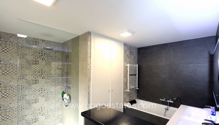 Te koop - Huis - Vrijstaande Villa - l'Alfas del Pi - Albir