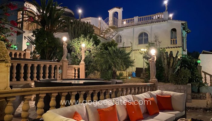 Te koop - Huis - Vrijstaande Villa - Benissa - Benissa Centro