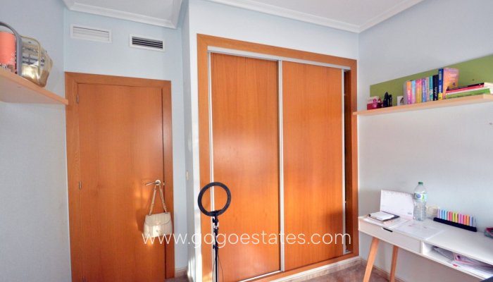 Te koop - Appartement - Appartement op de middelste verdieping - Rojales - Rojales Centro