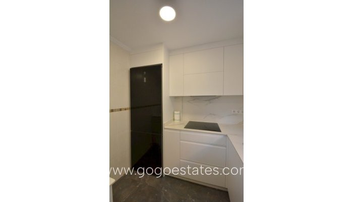 Te koop - Huis - Halfvrijstaande woning - Guardamar del Segura - Guardamar del Segura Centro