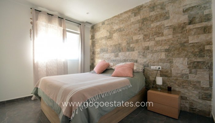 Te koop - Huis - Halfvrijstaande woning - Guardamar del Segura - Guardamar del Segura Centro