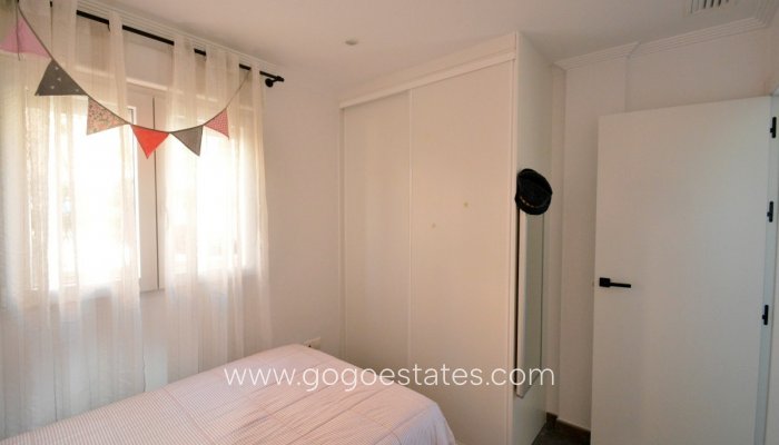 Te koop - Huis - Halfvrijstaande woning - Guardamar del Segura - Guardamar del Segura Centro