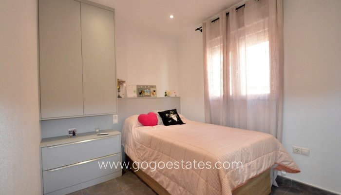 Te koop - Huis - Halfvrijstaande woning - Guardamar del Segura - Guardamar del Segura Centro