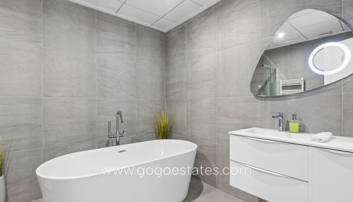 Te koop - Huis - Vrijstaande Villa - San Miguel De Salinas - San Miguel de Salinas Centro