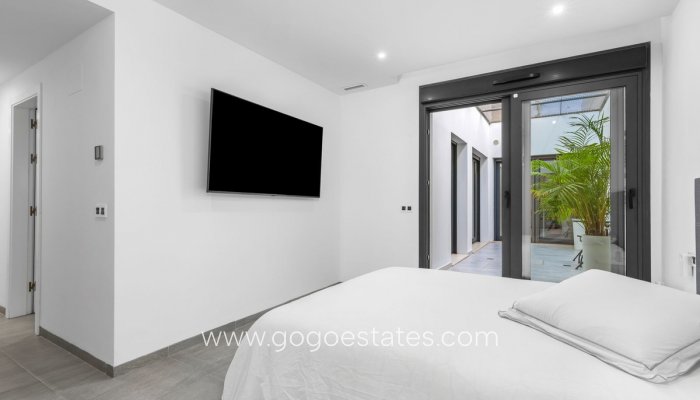 Te koop - Huis - Vrijstaande Villa - San Miguel De Salinas - San Miguel de Salinas Centro