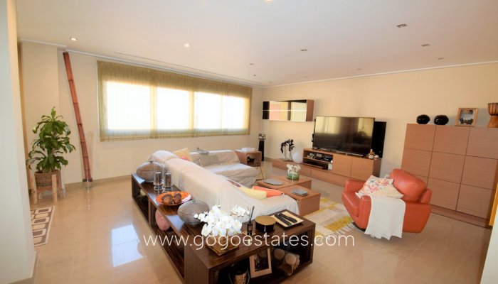 Te koop - Huis - Stadswoning - Guardamar del Segura - Guardamar del Segura Centro