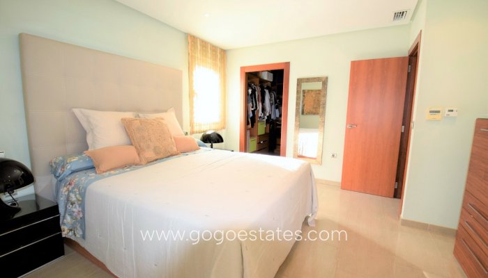 Te koop - Huis - Stadswoning - Guardamar del Segura - Guardamar del Segura Centro