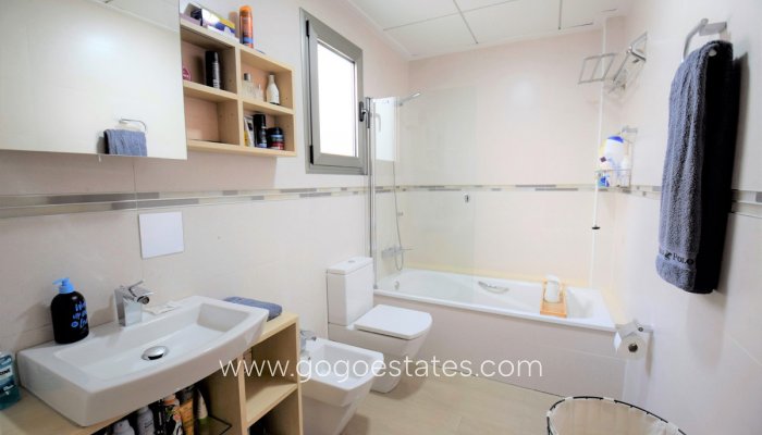 Te koop - Huis - Stadswoning - Guardamar del Segura - Guardamar del Segura Centro