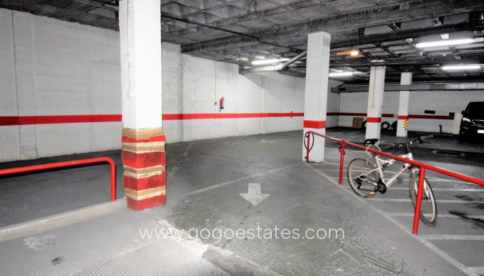 Te koop - Commercieel - Garage - Guardamar del Segura - Guardamar del Segura Centro